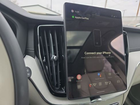 New 2026 Volvo XC60 T8 Ultra w/ Protection Package Premier image 31