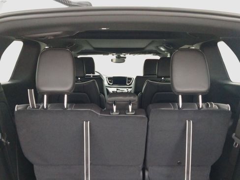 New 2026 Chrysler Pacifica Limited w/ S Appearance Package image 8