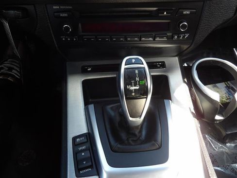 Used 2009 BMW Z4 sDrive35i image 16