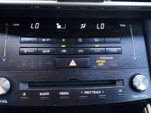 Used 2018 Lexus IS 300 F Sport RWD image 18