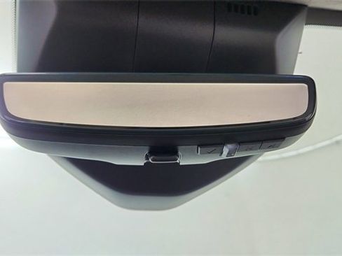 Used 2025 Cadillac Escalade ESV Premium Luxury Platinum image 59