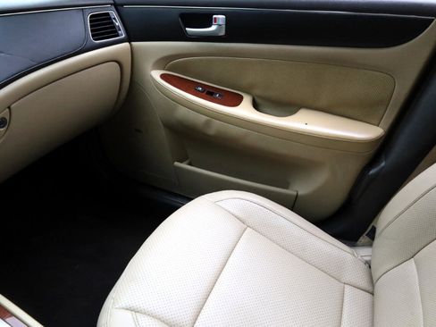 Used 2014 Hyundai Genesis 3.8 w/ Technology Package 03 image 11