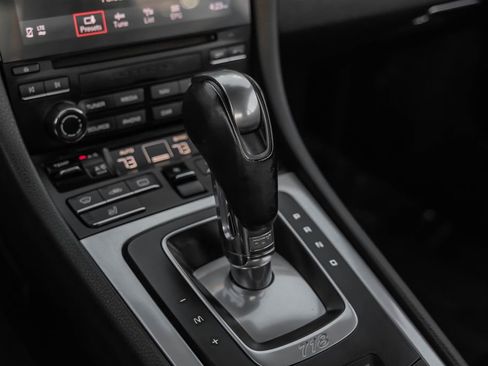 Used 2018 Porsche 718 Cayman S image 21