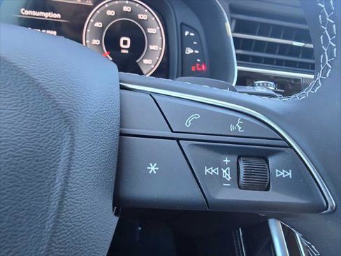 New 2025 Audi Q8 Premium Plus image 32