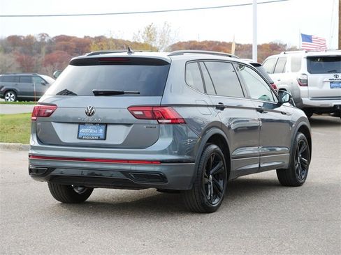 Certified 2024 Volkswagen Tiguan SE R-Line image 7