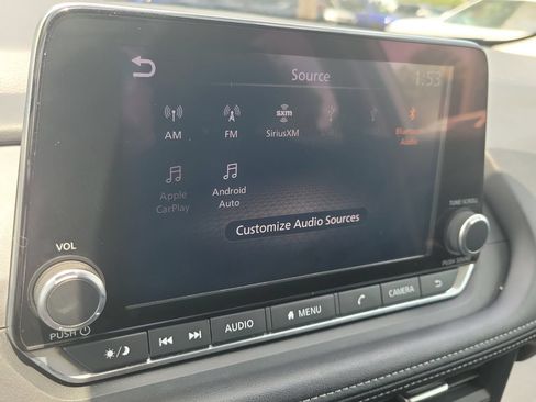 Used 2025 Nissan Rogue SV FWD image 22
