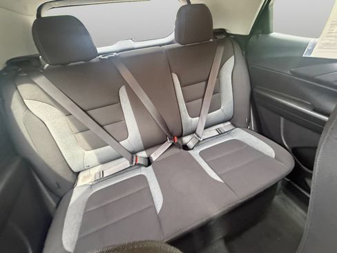 Used 2025 Chevrolet TrailBlazer LT AWD/4WD image 18