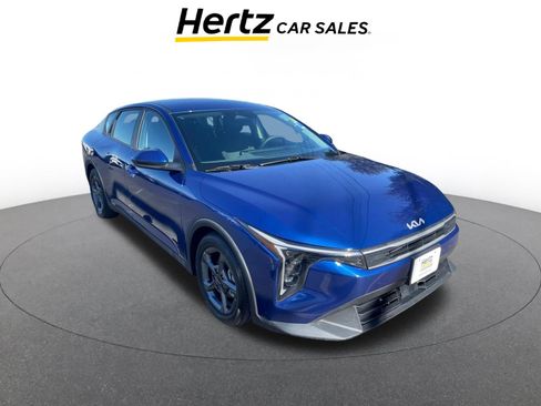 Used 2025 Kia K4 LXS image 1