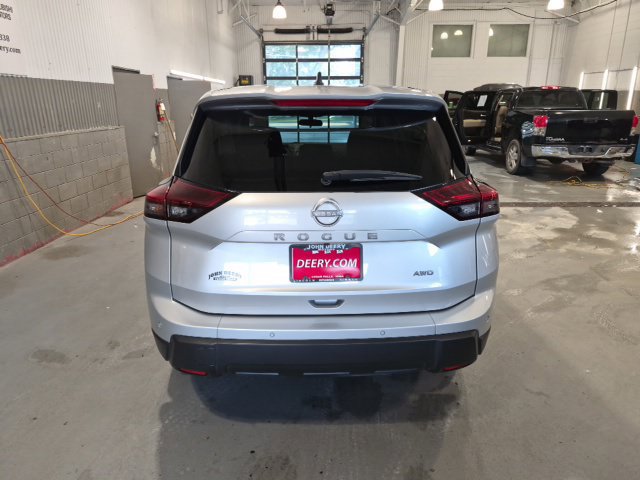 Used 2025 Nissan Rogue S AWD/4WD image 4