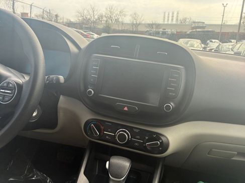 Used 2025 Kia Soul LX w/ LX Technology Package image 17