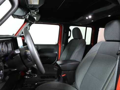 Used 2024 Jeep Wrangler Sport S image 15