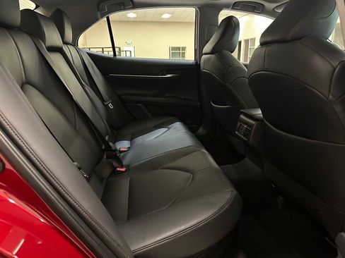 Used 2020 Toyota Camry XLE w/ Driver Assist Package image 26