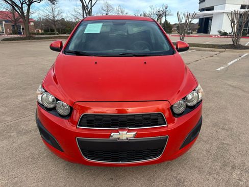 Used 2012 Chevrolet Sonic LT image 2