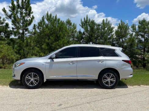 Used 2018 INFINITI QX60 FWD w/ Premium Plus Package image 8