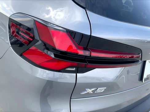 Used 2026 BMW X5 sDrive40i image 42