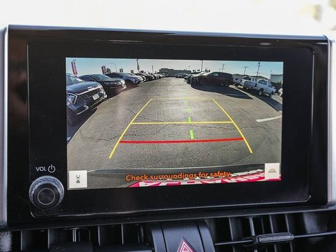 Used 2024 Toyota RAV4 XLE AWD/4WD image 24