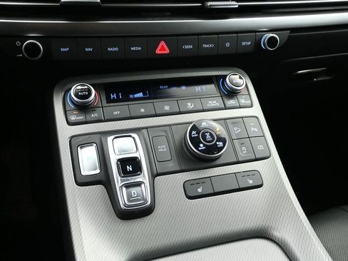 Used 2025 Hyundai Palisade SEL image 17