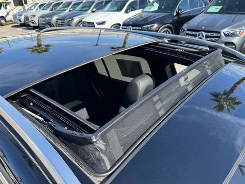 Certified 2023 Mercedes-Benz GLB 250 image 25