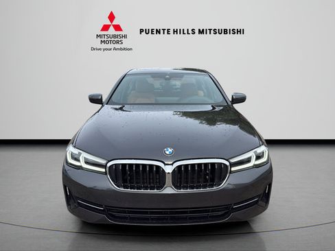 Used 2022 BMW 530i w/ Premium Package RWD image 2