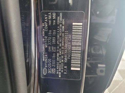 Used 2021 Hyundai Venue SEL w/ Premium Package FWD image 33