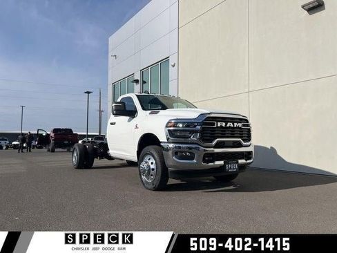 New 2026 RAM 3500 Tradesman w/ Chrome Appearance Group image 15