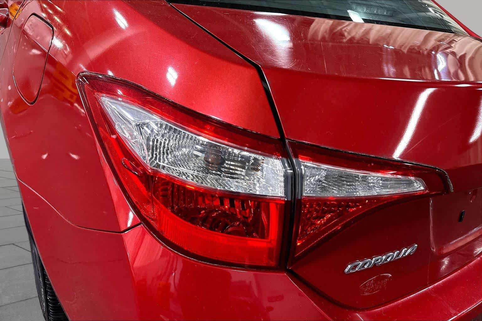 Used 2015 Toyota Corolla LE FWD image 28