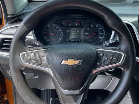 Used 2018 Chevrolet Equinox LT FWD image 8