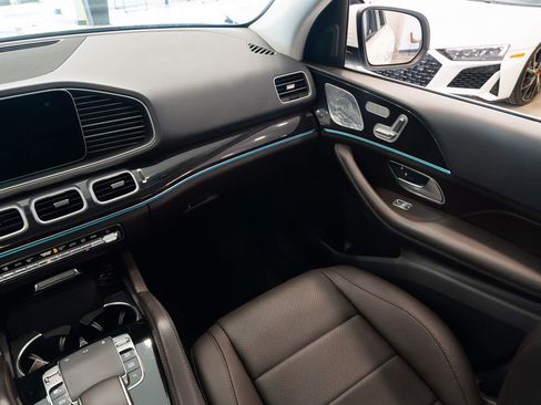 Used 2020 Mercedes-Benz GLE 350 4MATIC w/ Premium Package image 11
