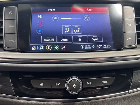 Used 2024 Buick Enclave Essence w/ Sport Touring Edition image 23