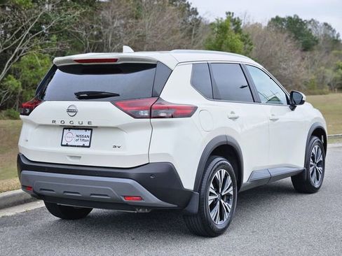 Certified 2023 Nissan Rogue SV w/ SV Premium B Package image 4