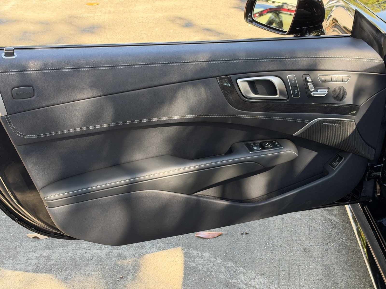 Used 2017 Mercedes-Benz SL 550 image 13
