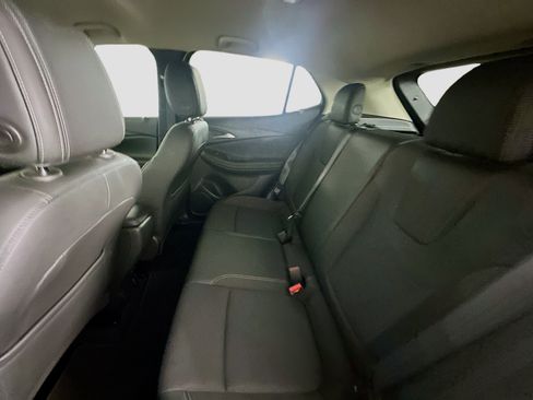 Used 2025 Buick Encore GX Preferred FWD image 26