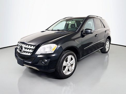 Used 2011 Mercedes-Benz ML 350 4MATIC image 3