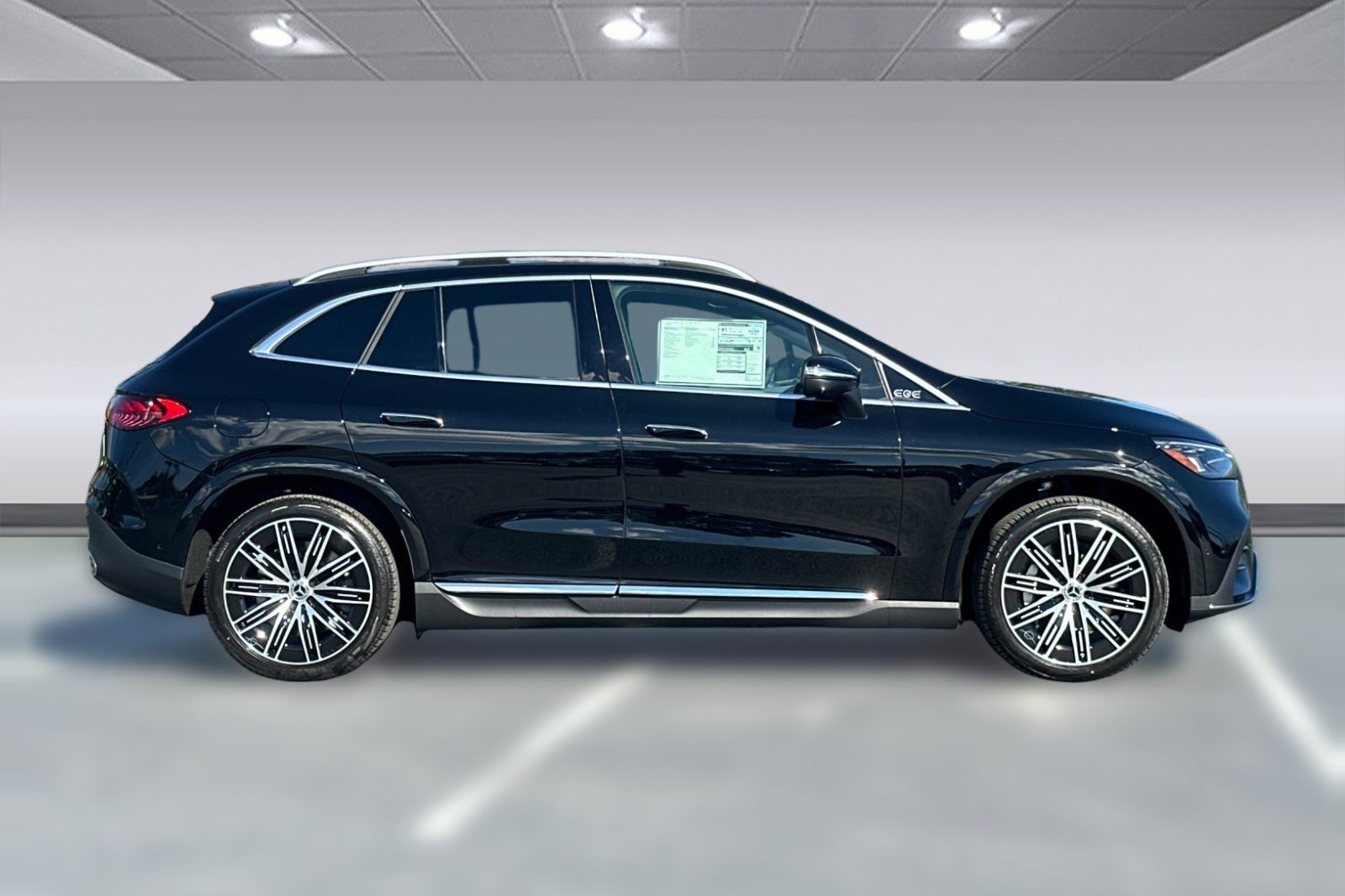 Used 2026 Mercedes-Benz EQE 320 4MATIC SUV image 7