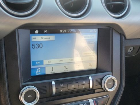 Used 2018 Ford Mustang Premium image 27