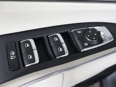 Used 2023 Kia Sorento S w/ Panoramic Sunroof Package FWD image 40