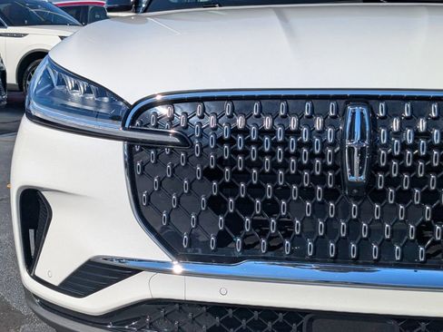 New 2026 Lincoln Aviator 2WD image 10