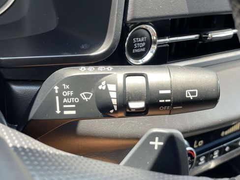 Used 2024 Mitsubishi Outlander SE FWD image 17