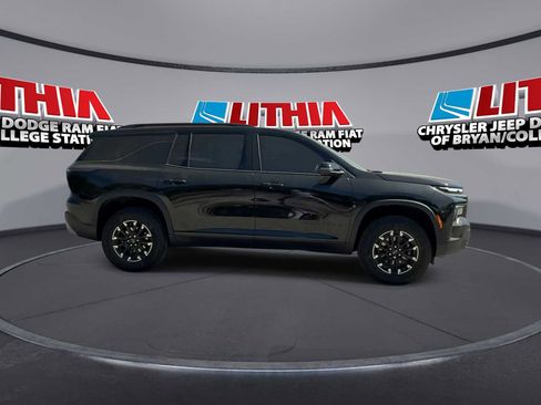 Used 2025 Chevrolet Traverse Z71 w/ LPO, Floor Liner Package image 9