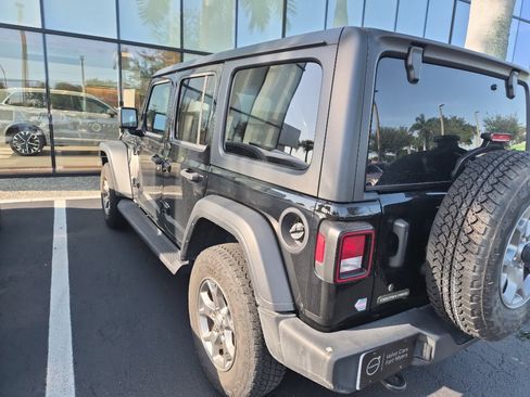 Used 2020 Jeep Wrangler Unlimited Sport AWD/4WD image 12