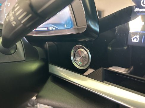 Used 2022 Chevrolet Corvette Stingray Coupe w/ 1LT image 39