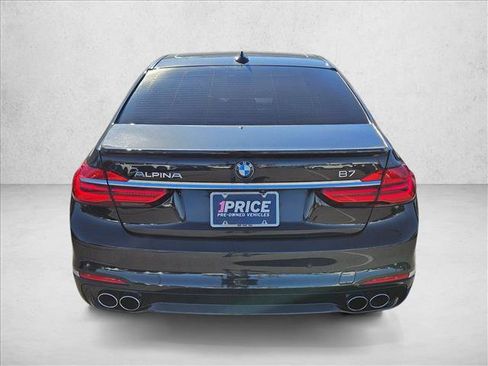 Used 2017 BMW ALPINA B7 xDrive image 6