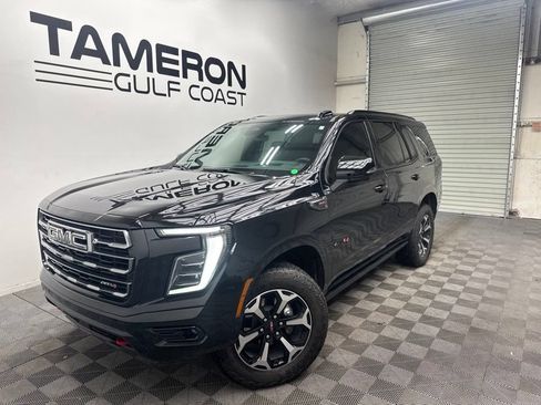 Used 2025 GMC Yukon AT4 w/ AT4 Premium Package AWD/4WD image 2