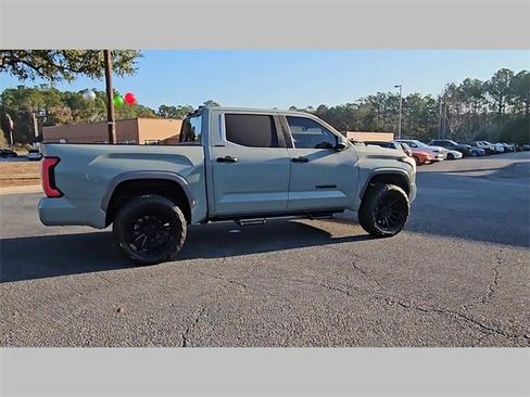Used 2024 Toyota Tundra Limited image 33