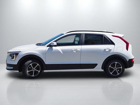 New 2026 Kia Niro LX FWD image 7