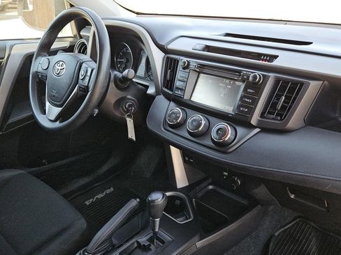 Used 2017 Toyota RAV4 LE image 29