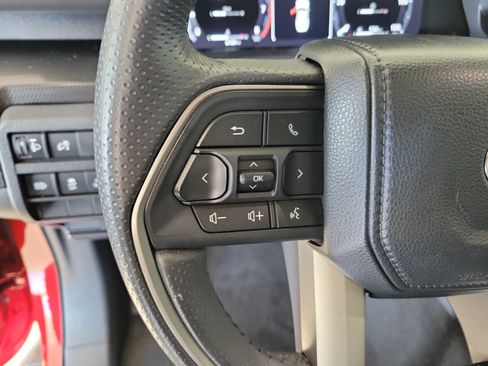 Used 2025 Toyota 4Runner Limited AWD/4WD image 31