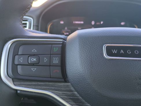 Used 2024 Jeep Wagoneer L Series II w/ Flexible Seating Group image 33