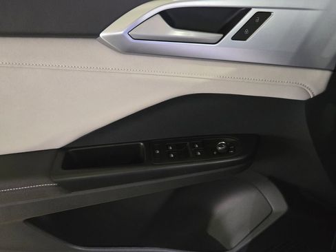 Certified 2026 Volkswagen Taos SE FWD image 25
