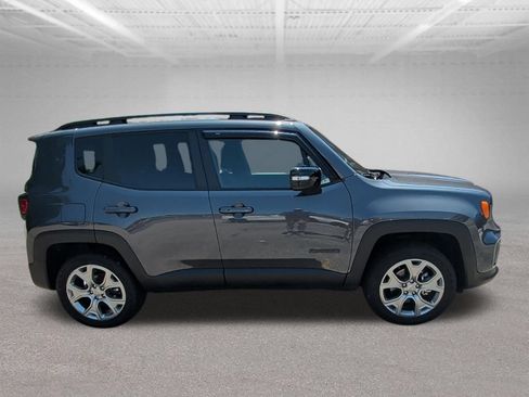 Used 2022 Jeep Renegade Altitude w/ Convenience Group AWD/4WD image 19